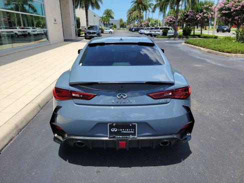 Used 2022 INFINITI Q60 Red Sport 400 w/ Carbon Fiber Package RWD image 5