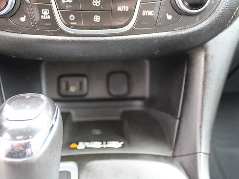 Used 2018 Chevrolet Equinox Premier image 74