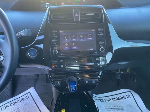 Used 2022 Toyota Prius XLE image 20