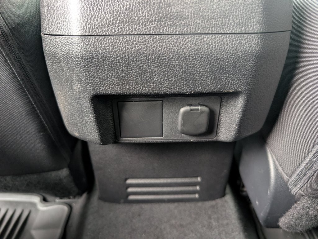 Certified 2025 Toyota Tacoma SR5 AWD/4WD image 31