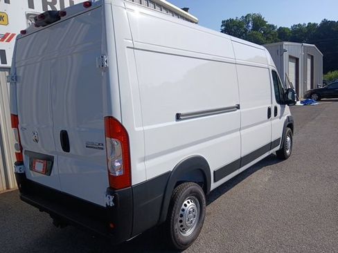 New 2026 RAM ProMaster 2500 w/ Convenience Group FWD image 3