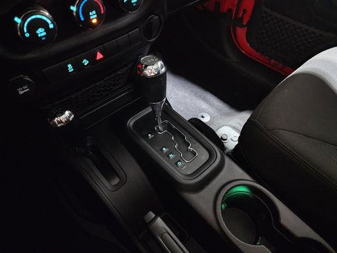 Used 2017 Jeep Wrangler Unlimited Sport w/ Connectivity Group image 32