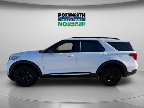 Used 2022 Ford Explorer XLT w/ Equipment Group 202A AWD/4WD image 2