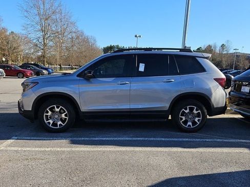 Used 2023 Honda Passport TrailSport image 5