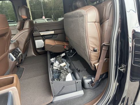 Used 2025 Ford F250 King Ranch w/ Chrome Package image 41