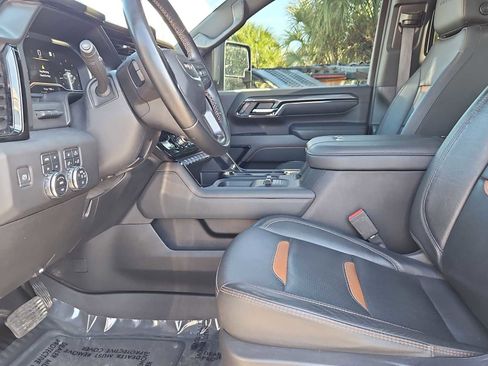 Used 2024 GMC Sierra 2500 AT4 w/ AT4 Premium Plus Package image 17
