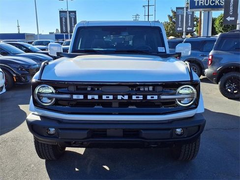 New 2025 Ford Bronco Outer Banks image 2