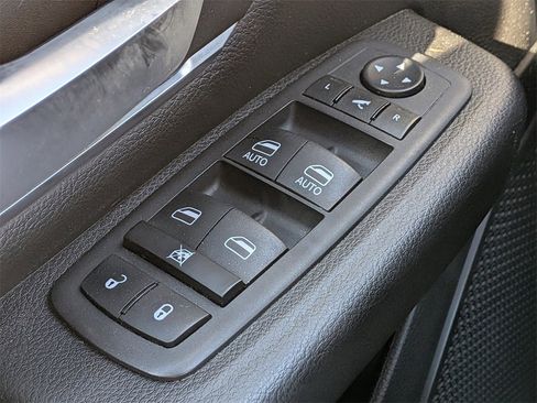 Used 2024 RAM 1500 Big Horn image 27