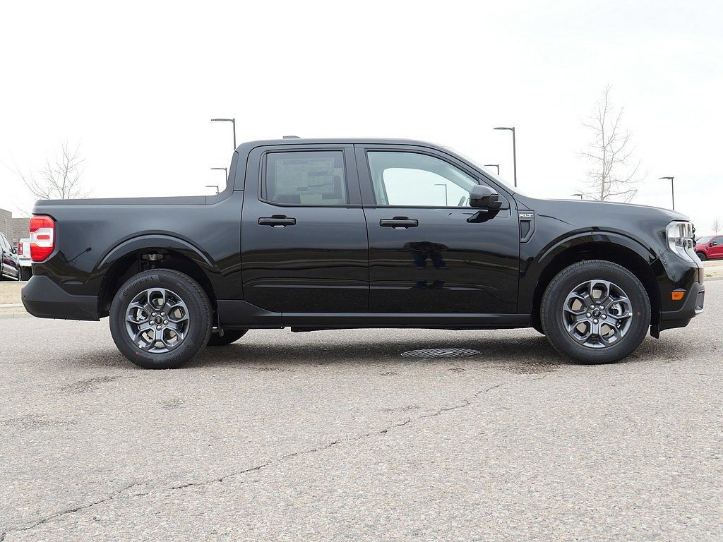 New 2026 Ford Maverick XLT w/ XLT Luxury Package AWD/4WD image 6