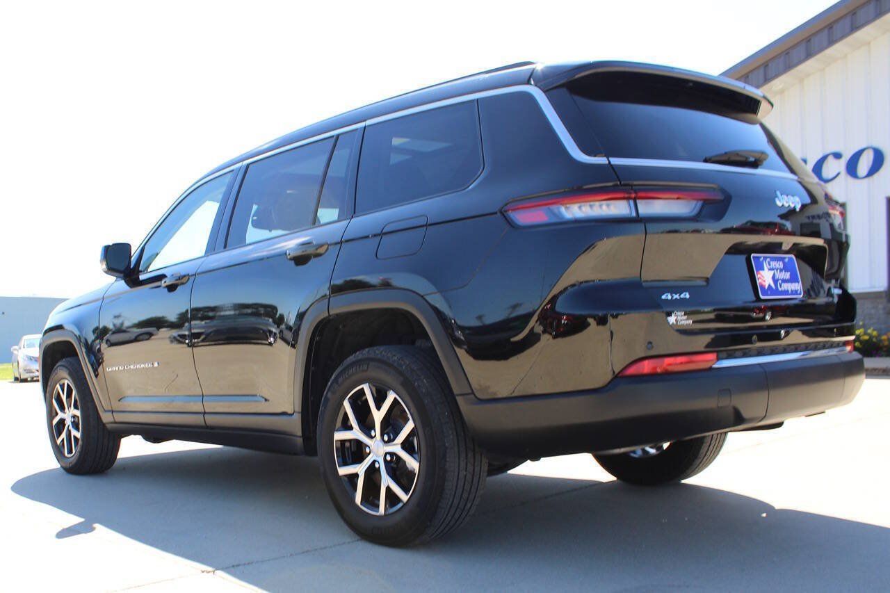 Used 2023 Jeep Grand Cherokee L Limited AWD/4WD image 7