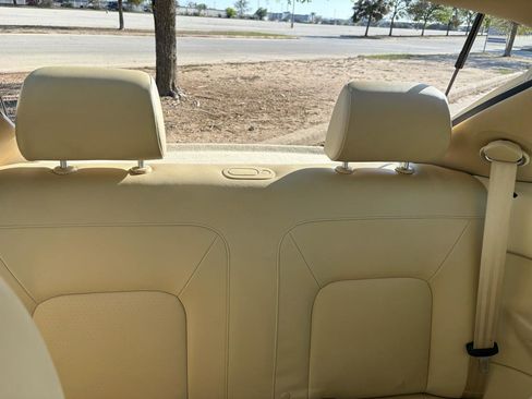 Used 2009 Volkswagen Beetle 2dr COUPE image 34