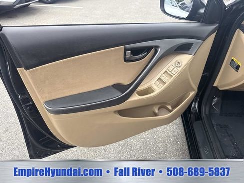 Used 2012 Hyundai Elantra Limited FWD image 15