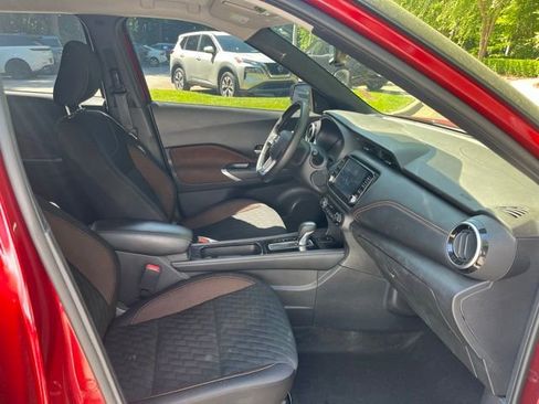 Used 2023 Nissan Kicks SR w/ Interior Electronics Package FWD image 10