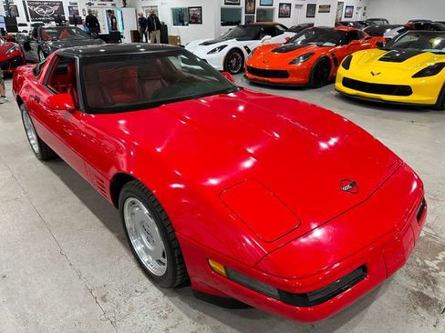 Used 1992 Chevrolet Corvette Coupe RWD image 4