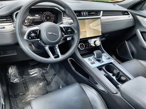 Used 2025 Jaguar F-PACE R-Dynamic S image 13