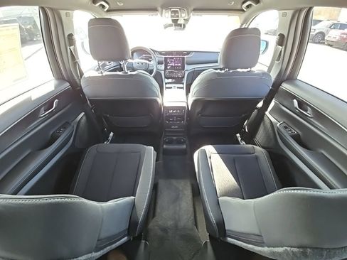 New 2026 Jeep Grand Cherokee L Laredo AWD/4WD image 23