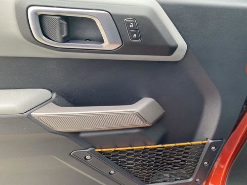 Used 2023 Ford Bronco Badlands image 18