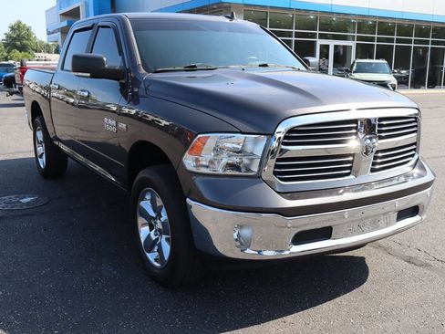 Used 2017 RAM 1500 Big Horn AWD/4WD image 2
