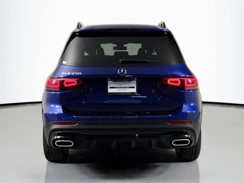 Used 2020 Mercedes-Benz GLB 250 image 3