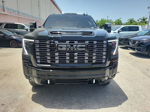 Used 2026 GMC Sierra 2500 Denali Ultimate AWD/4WD image 3