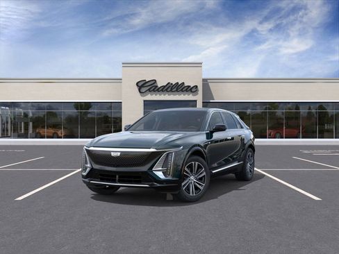 New 2026 Cadillac Lyriq Premium Luxury w/ LPO, Floor Liner Package AWD/4WD image 8