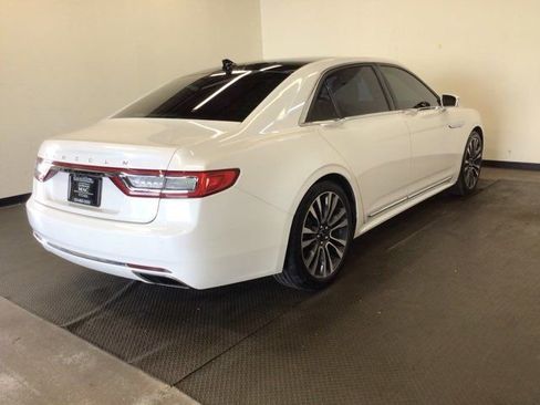 Used 2018 Lincoln Continental Select FWD image 4