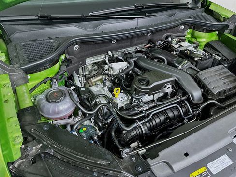 New 2026 Volkswagen Taos SE image 26