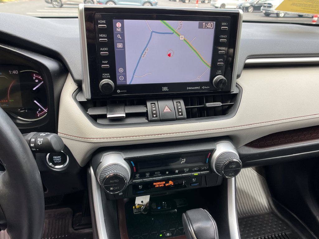 Used 2020 Toyota RAV4 Limited AWD/4WD image 18