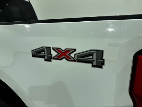 Used 2024 Ford F250 XLT AWD/4WD image 31