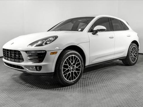 Used 2016 Porsche Macan S w/ Premium Package Plus image 2