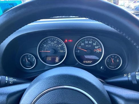 Used 2017 Jeep Wrangler Unlimited Sahara AWD/4WD image 23
