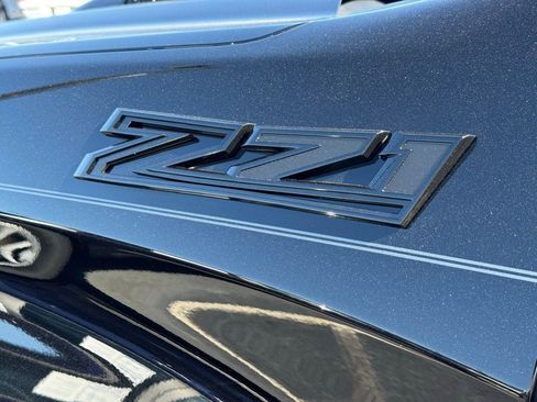 Used 2025 Chevrolet Silverado 1500 Custom Trail Boss w/ Turbomax Blackout Package image 6