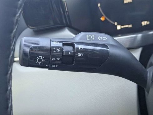 Used 2023 Kia Sorento SX image 29