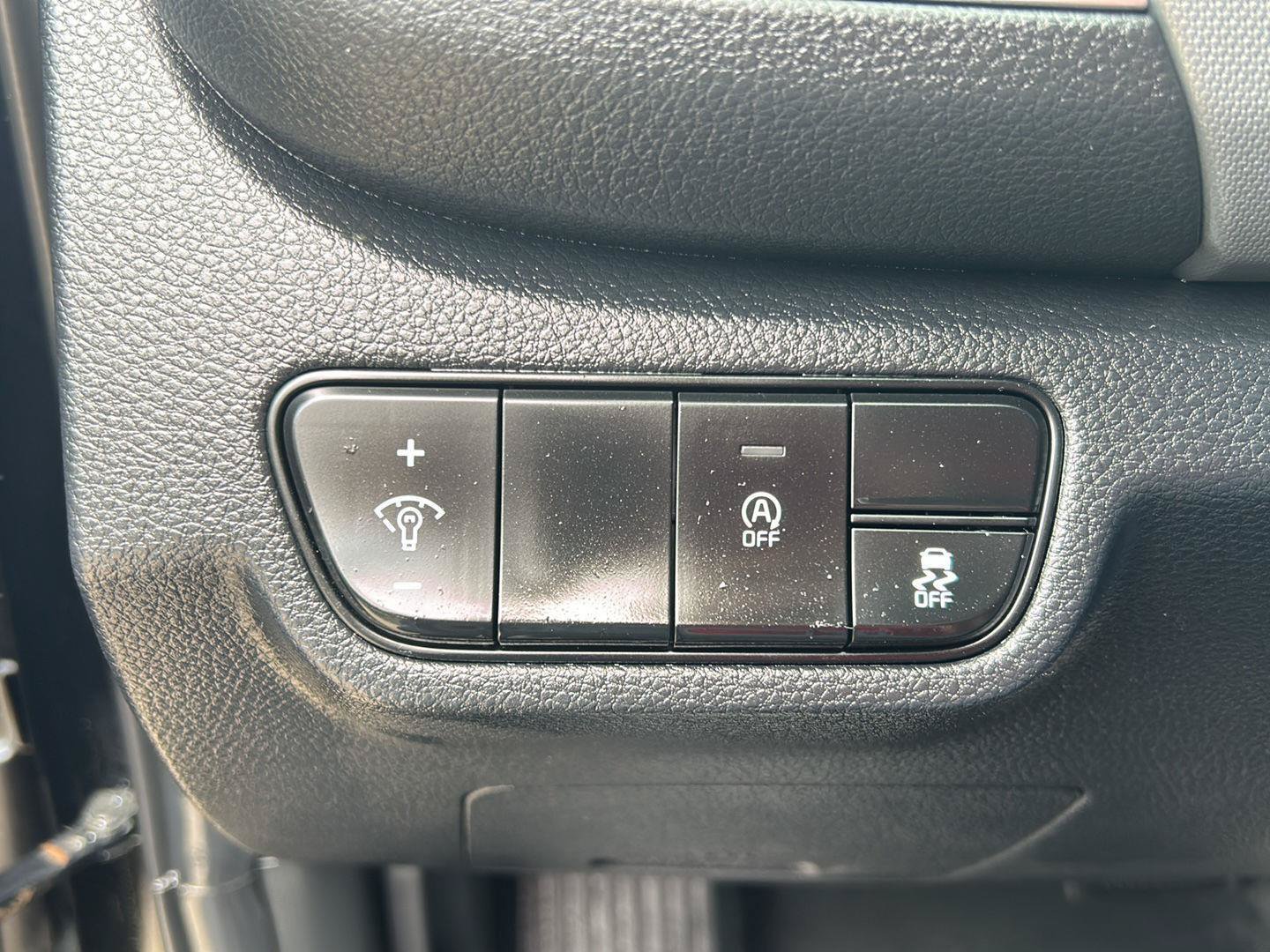 Used 2024 Kia Seltos LX AWD/4WD image 12