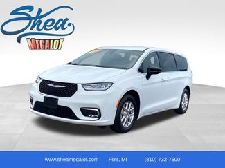 Used 2025 Chrysler Pacifica Select FWD 360° Tour