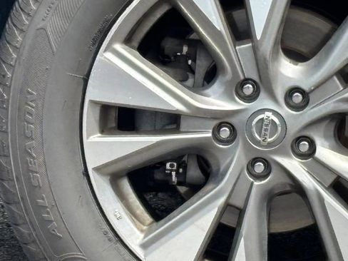 Used 2018 Nissan Murano S AWD/4WD image 7
