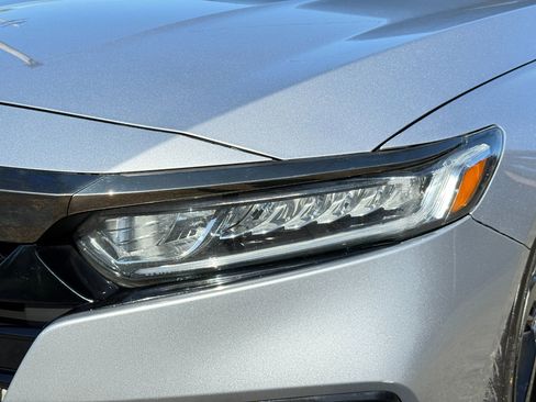 Used 2019 Honda Accord Sport image 9