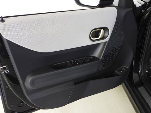 Certified 2025 MINI Cooper 4-Door Hardtop image 11