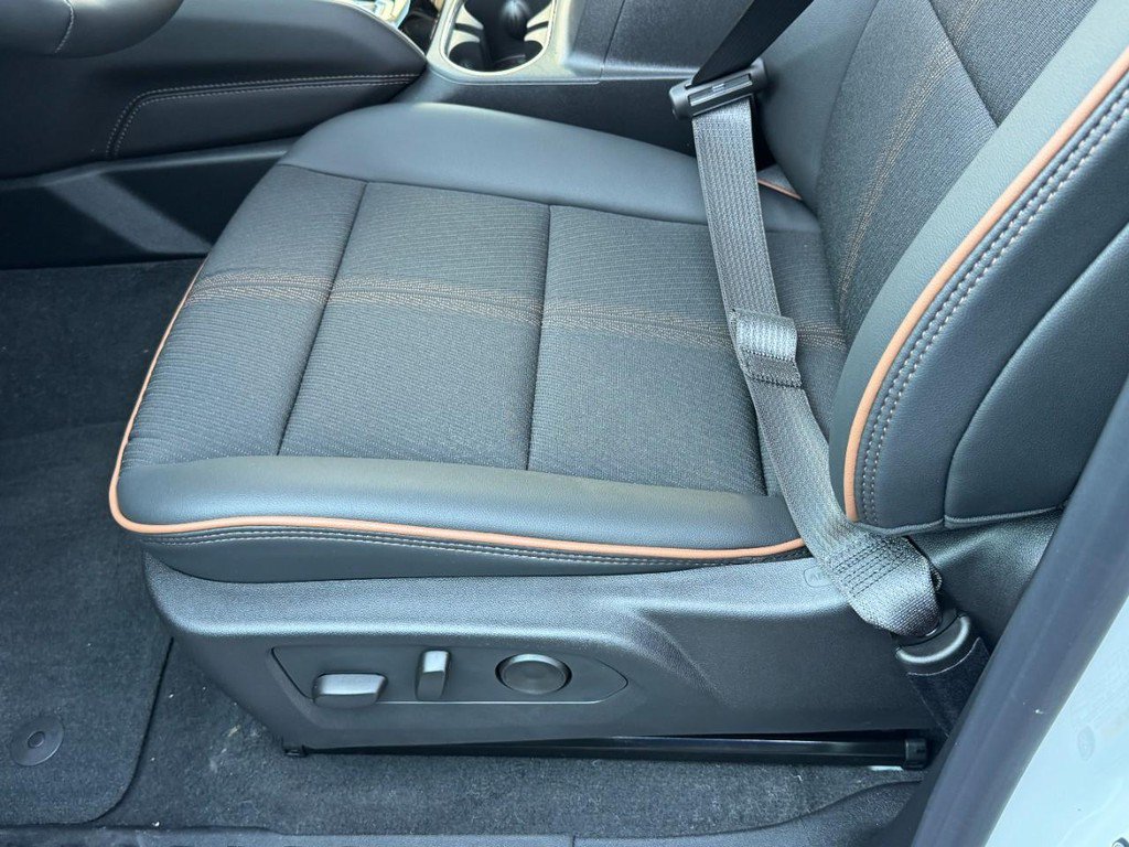 New 2026 GMC Canyon AT4 AWD/4WD image 20