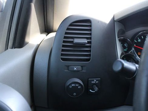 Used 2013 GMC Sierra 2500 W/T AWD/4WD image 7