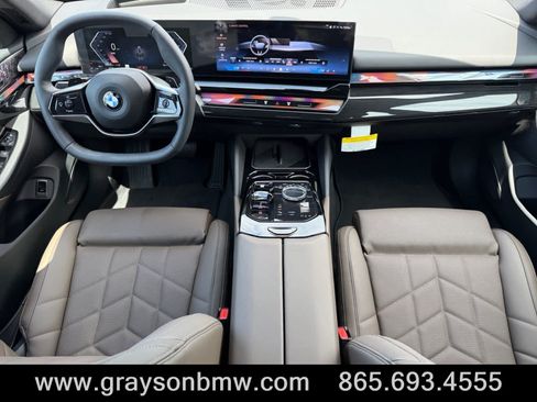 Used 2026 BMW 540i xDrive w/ Executive Package AWD/4WD image 22