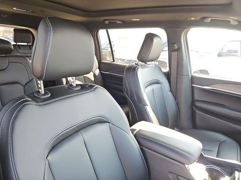 New 2026 Jeep Grand Cherokee L Limited w/ Limited Altitude Package AWD/4WD image 12