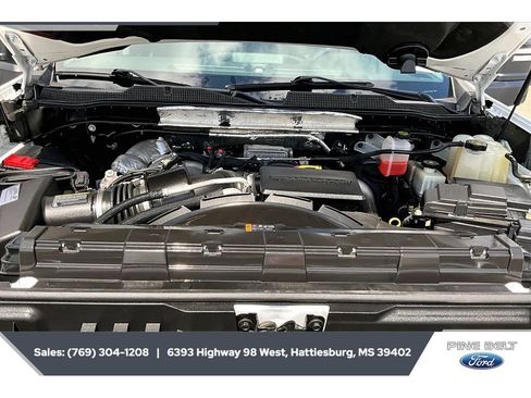 Used 2020 Chevrolet Silverado 2500 LT AWD/4WD image 8