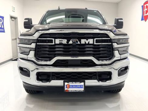 Used 2026 RAM 2500 Big Horn AWD/4WD image 3