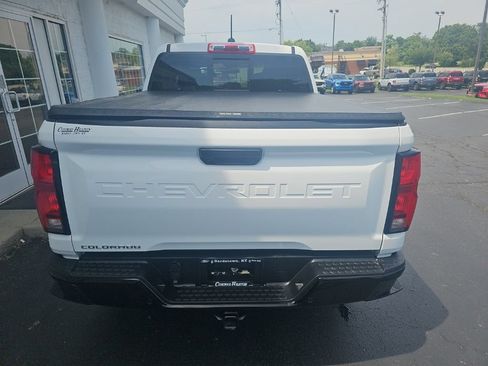 Used 2024 Chevrolet Colorado Z71 w/ Z71 Convenience Package 2 AWD/4WD image 5