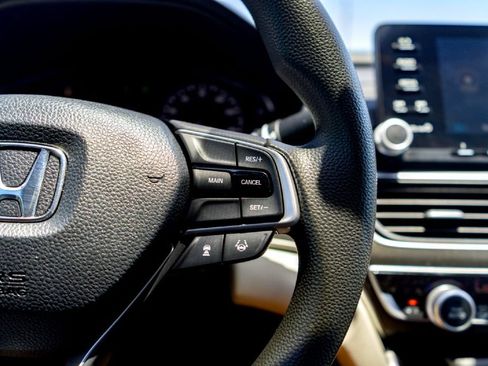 Used 2018 Honda Accord LX image 14