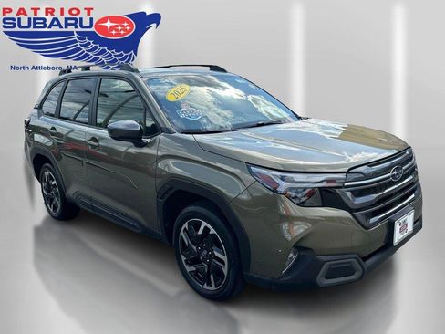 Used 2025 Subaru Forester Limited image 1