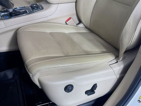 Used 2020 Jeep Grand Cherokee Limited image 24