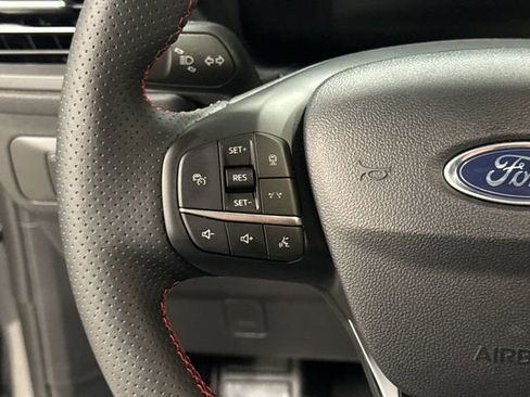 Used 2025 Ford Escape ST-Line w/ Tech Pack #1 FWD image 19