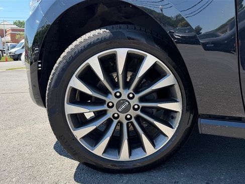 Used 2020 Lincoln Navigator Reserve AWD/4WD image 15